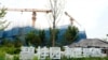 资料照片： 2023年8月17日，北京郊区正在建设中的碧桂园世界城项目。（美联社照片）
