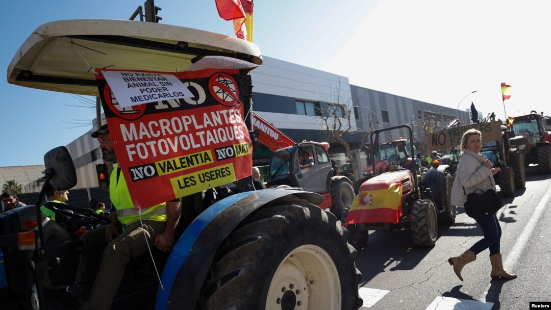 Wakulima wa Uhispania wanaandamana kufuatia mzozo uliopo kwenye sekta ya kilimo. Spain, Feb. 7, 2024.
