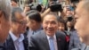 台湾总统大选国民党参选人侯友宜周五（9月15日）访问纽约中华公所受到支持者欢迎。（方冰拍摄）