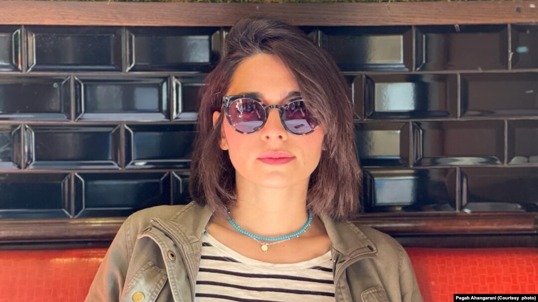  پگاه آهنگرانی