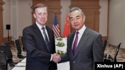 ཨ་རིའི་རྒྱལ་ཁབ་བདེ་འཇགས་སློབ་སྟོན་པ་དང་རྒྱ་ནག་གི་ཕྱི་སྲིད་བློན་ཆེན་གཉིས་༢༠༢༣ ལོའི་ཟླ་༩ ཚེས་༡༦ ཉིན་མཱར་ཊ་རུ་མཇལ་འཕྲད་གནང་།