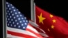 资料照片：美国与中国国旗。