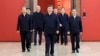 资料照片: 中共领导人习近平带领他的新班子到陕北参观延安革命纪念馆 (2022年10月27日)；中共中央政治局常委(左起)赵乐际、王沪宁、蔡奇、习近平、李希、丁薛祥、李强。