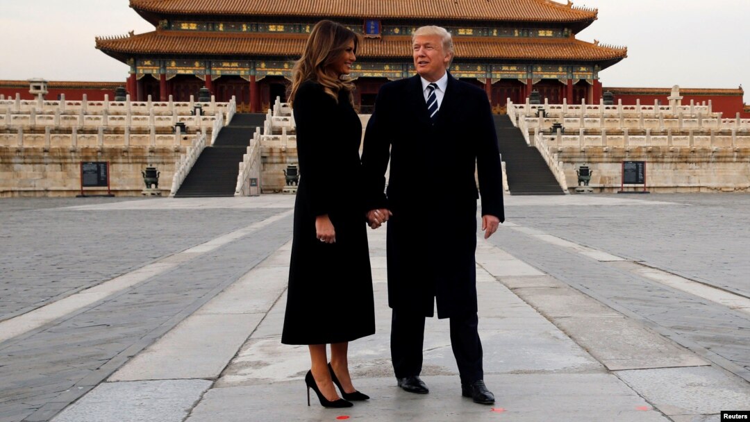 U.S. President Donald Trump and U.S. first lady Melania visit the Forbidden City in Beijing, Nov. 8, 2017.