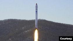 朝中社发表的当局自称2022年12月18日实施的一次间谍卫星测试。