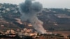 Una columna de humo se eleva durante el bombardeo israelí en la aldea de Khiam en el sur del Líbano, cerca de la frontera con Israel, el 23 de junio de 2024, en medio de las tensiones transfronterizas en curso.