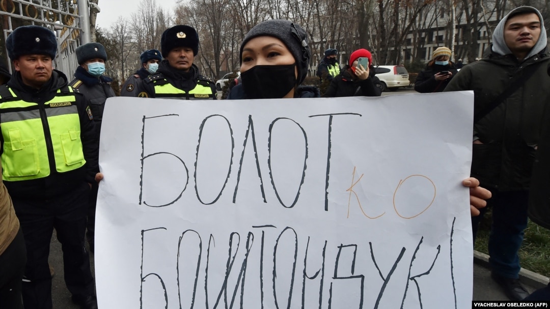 Bishkekdagi norozilik namoyishi paytida, 23-yanvar, 2022-yil
