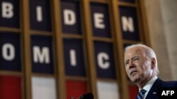 Imagen de archivo del presidente de los Estados Unidos, Joe Biden, habla sobre la economía en la Antigua Oficina de Correos en Chicago, Illinois, el 28 de junio de 2023.
