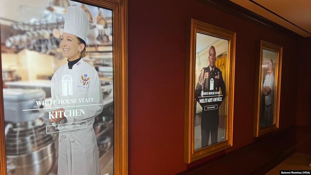 ARCHIVO - El Museo de la Casa Blanca en Washington exhibe a los empleados de la residencia presidencial que llevan décadas en sus posiciones. Trabajos como cocineros, ama de llaves y encargados de seguridad son no partidistas y pueden pasar de administración en administración.