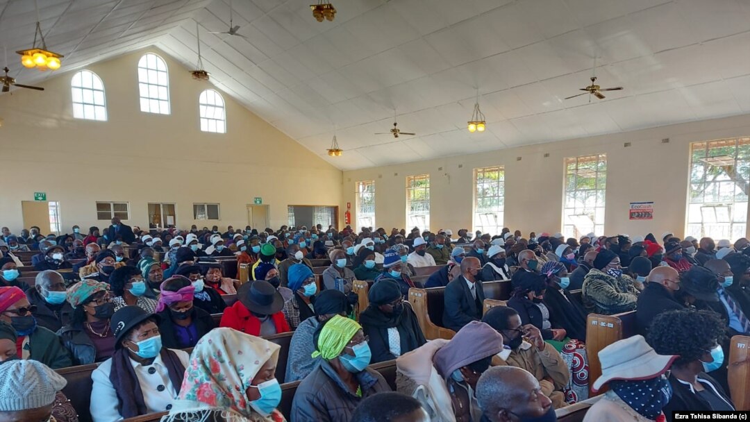 Enkonzweni yokuphelekezela obengumlobi olodumo uMnu Isaac Mpofu.