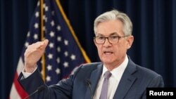 El presidente de la Fed, Jerome Powell, dijo que la nueva estrategia refleja un aprecio por los beneficios de un mercado laboral sólido.