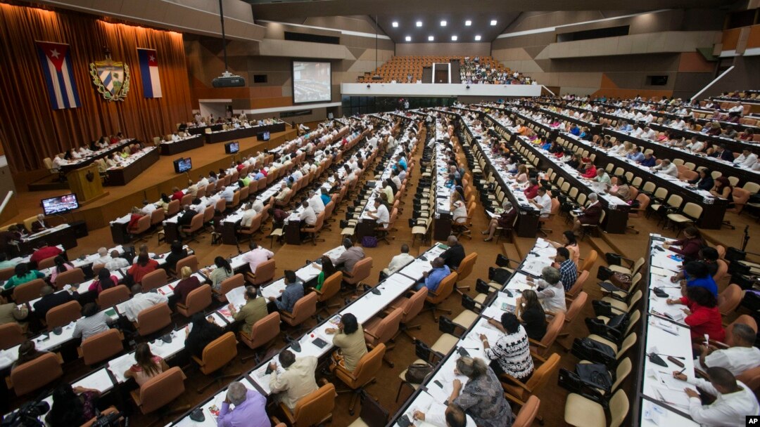 Lawmakers attend a National Assembly session in Havana, Cuba, July 8, 2016. 