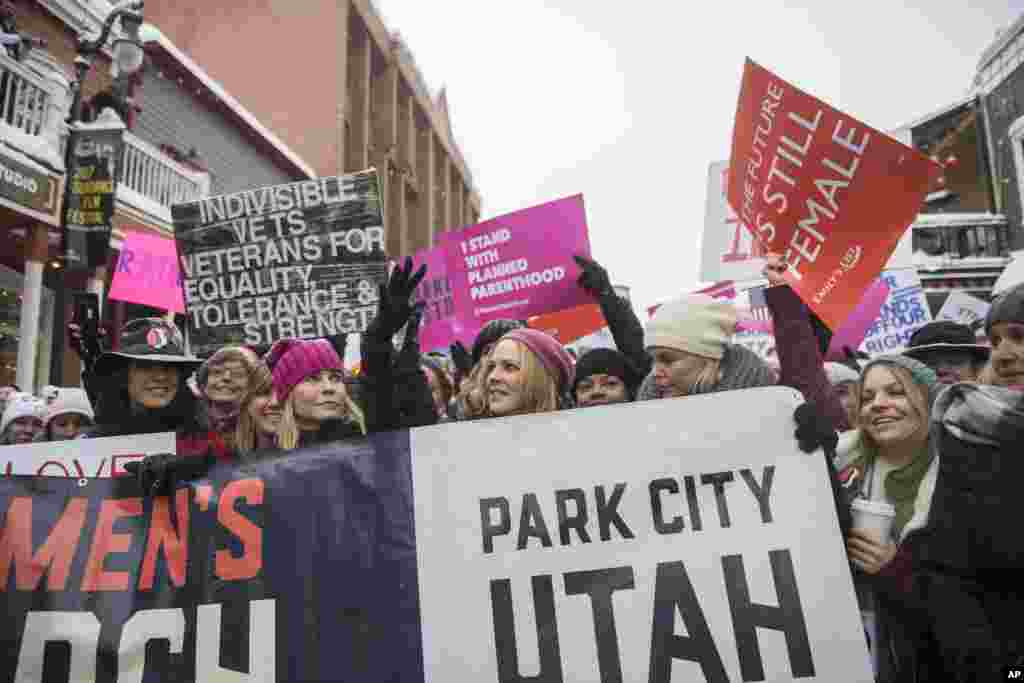 Actresses Chelsea Handler and Charlize Theron participate in the "Women's March On Main" during the 2017 Sundance Film Festival on Saturday, Jan. 21, 2017, in Park City, Utah. (Photo by Arthur Mola/Invision/AP)