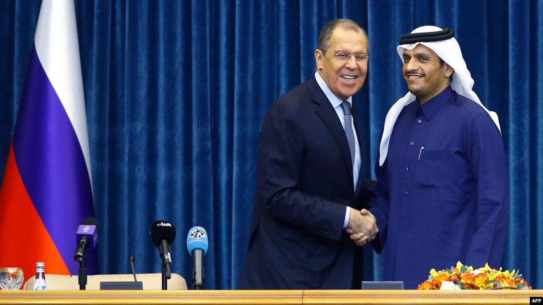 Qatari Foreign Minister Mohammed bin Abdulrahman al-Thani, right, attends a press conference with his Russian counterpart Sergey Lavrov at the Amiri Diwan Palace in the capital Doha, March 4, 2019. 