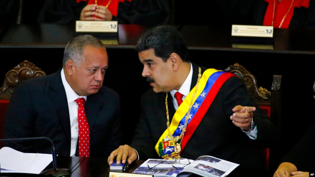 El politólogo y analista Julio Schilling considera que las sanciones son un instrumento de presión válido, sobre todo para ‘ahorcar’ a gobiernos autoritarios como Venezuela.