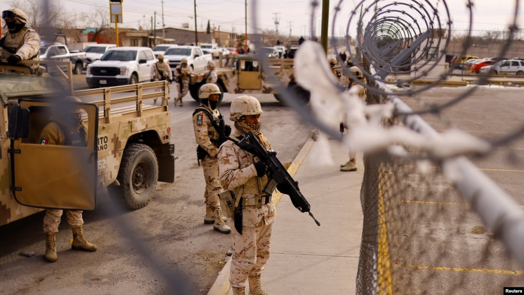 Members of the Mexican Army arrive at Cereso number 3 state prison after unknown assailants entered the prison and freed several inmates, resulting in injuries and deaths, in Ciudad Juarez, Mexico Jan. 1, 2023.