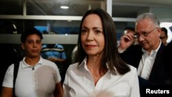 ARCHIVO: La líder de la oposición venezolana María Corina Machado asiste a una conferencia de prensa en Caracas, Venezuela, el 20 de marzo de 2024.