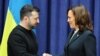 Rais wa Ukraine Volodymyr Zelenskiy na Makau wa rais wa Marekani Kamala Harris
