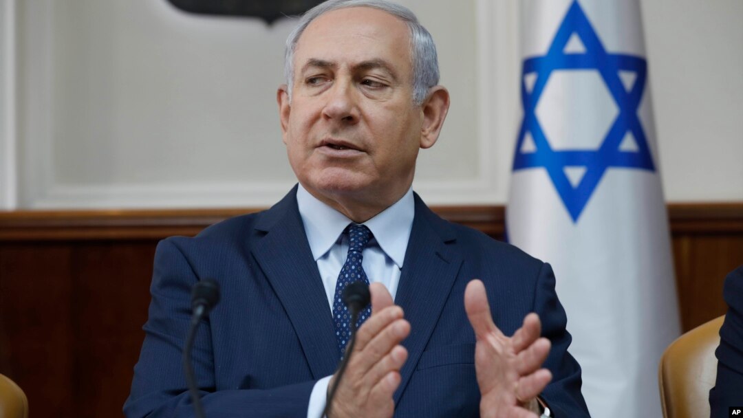 Israeli Prime Minister Benjamin Netanyahu chairs the weekly cabinet meeting at his office in Jerusalem, Jan. 7, 2018. 