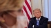 El presidente Donald Trump, frente a la doctora Deborah Birx, coordinadora de la Casa Blanca para la respuesta al coronavirus, durante la mesa redonda sobre la reapertura de escuelas en EE.UU. Julio 7 de 2020.