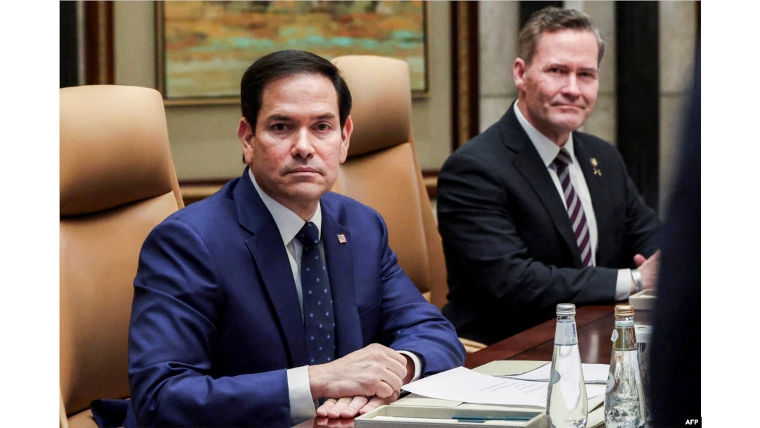 ABD Dışişleri Bakanı Marco Rubio (solda) ve Beyaz Saray Ulusal Güvenlik Danışmanı Mike Waltz (sağda).
