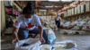 Uno de los centros de acopio de ayuda humanitaria para los damnificados de los huracanes Eta e Iota en Managua, Nicaragua. [Foto: Miguel Bravo, VOA]