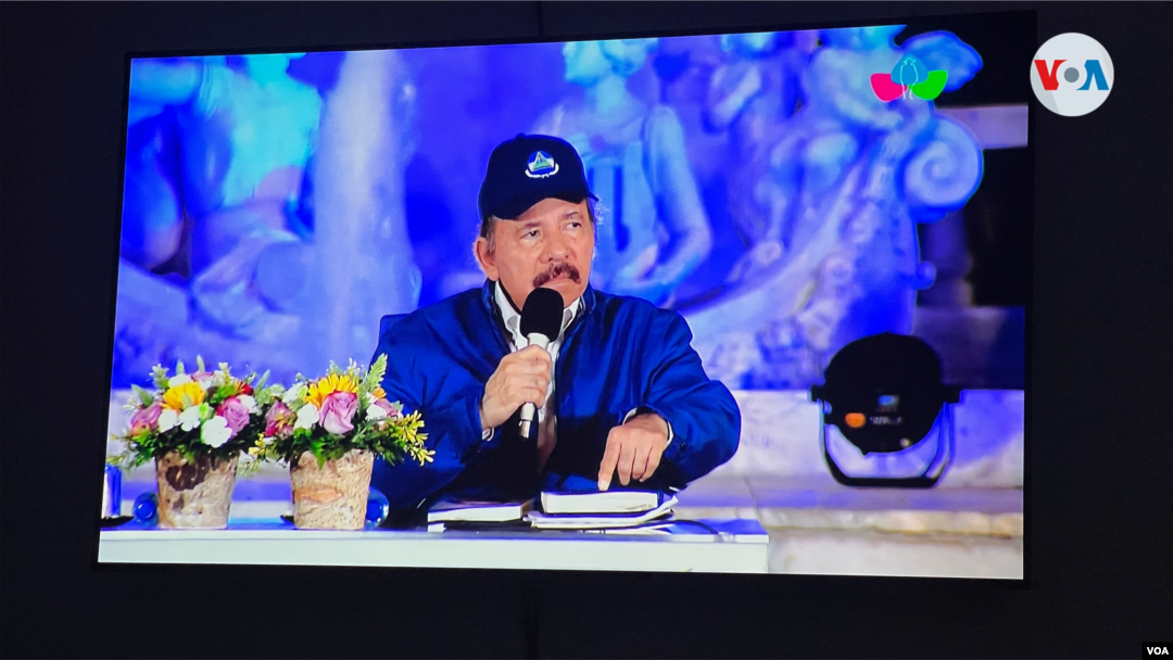 El presidente de Nicaragua, Daniel Ortega, pronuncia su primer discurso del año por televisión nacional el lunes 11 de enero de 2021. Foto Houston Castillo, VOA.