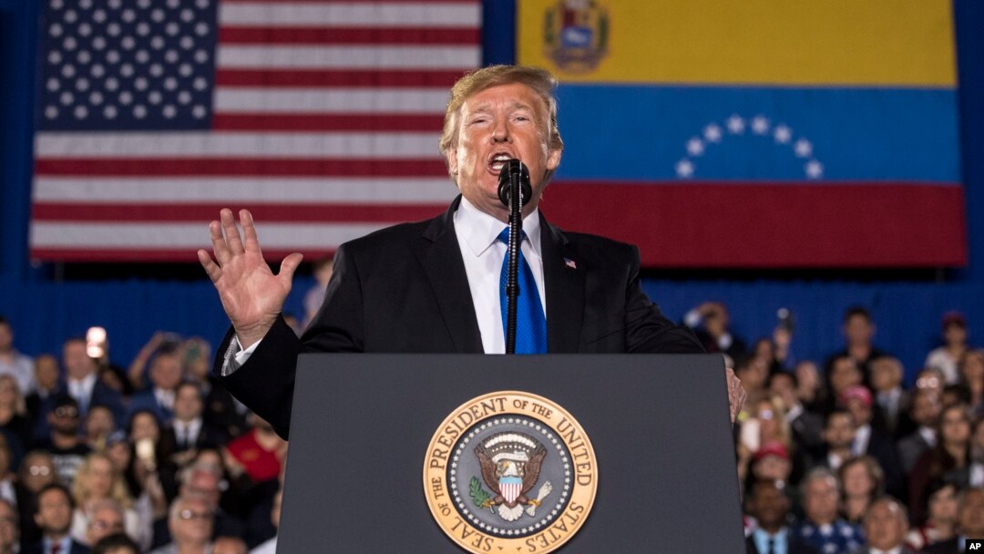 El presidente Donald Trump ofreció el lunes 18 de febrero de 2019 un discurso en la Universidad Internacional de Florida sobre la crisis política en Venezuela.