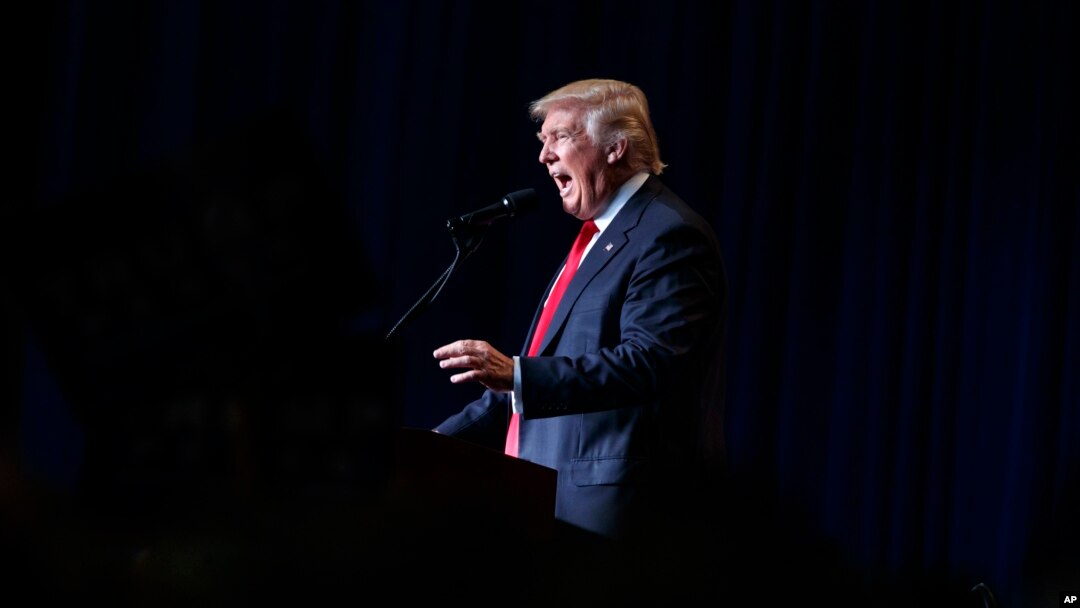 En una entrevista esta semana, Trump dijo que "aún no estaba listo" en lo relacionado con respaldar a Ryan en su contienda en las primarias de Wisconsin. 