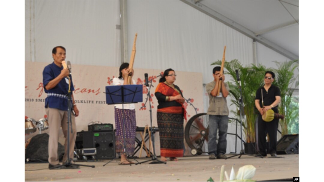 Philippine musicians at 2010 Folklife Festival in Washington DC