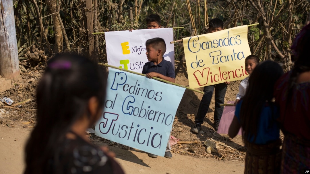 La violencia ha causado muertes y desapariciones en Guatemala, las denuncias se remontan a las distintas dictaduras militares que reinanron en el país entre las décadas de 1960 y 1990.