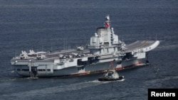 中國第一艘航空母艦“遼寧號”7月7日早晨7點半左右抵達香港。 
