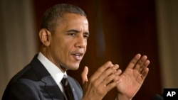 El presidente Barack Obama anunció el envío de un equipo de expertos en inteligencia y seguridad a Nigeria, que ayuden en la búsqueda de las casi 300 niñas secuestradas.