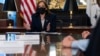 La vicepresidenta Kamala Harris se reúne con propietarias latinas de pequeñas empresas el miércoles 29 de septiembre de 2021 en su oficina de la Casa Blanca en Washington. 