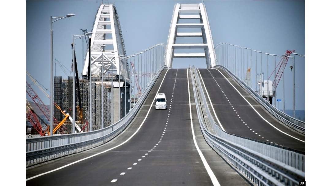 A view of the new bridge linking Russia and the Crimean peninsula prior to its opening ceremony near Kerch, Crimea, May 15, 2018.