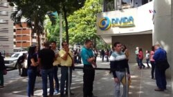 Venezolanos buscan emigrar legalmente