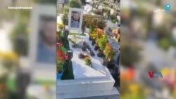 حضور مهدی نصیری بر مزار مهران سماک،‌ از جان‌باختگان اعتراضات گیلان