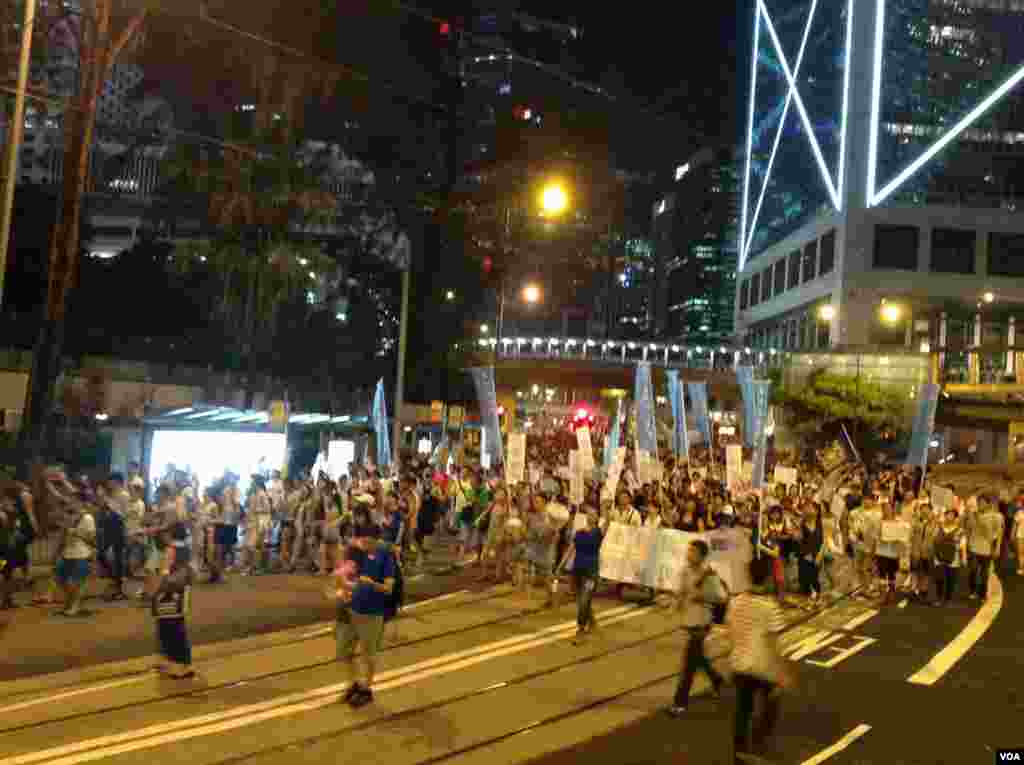 香港七一大遊行現場實拍(美國之音海彥拍攝)