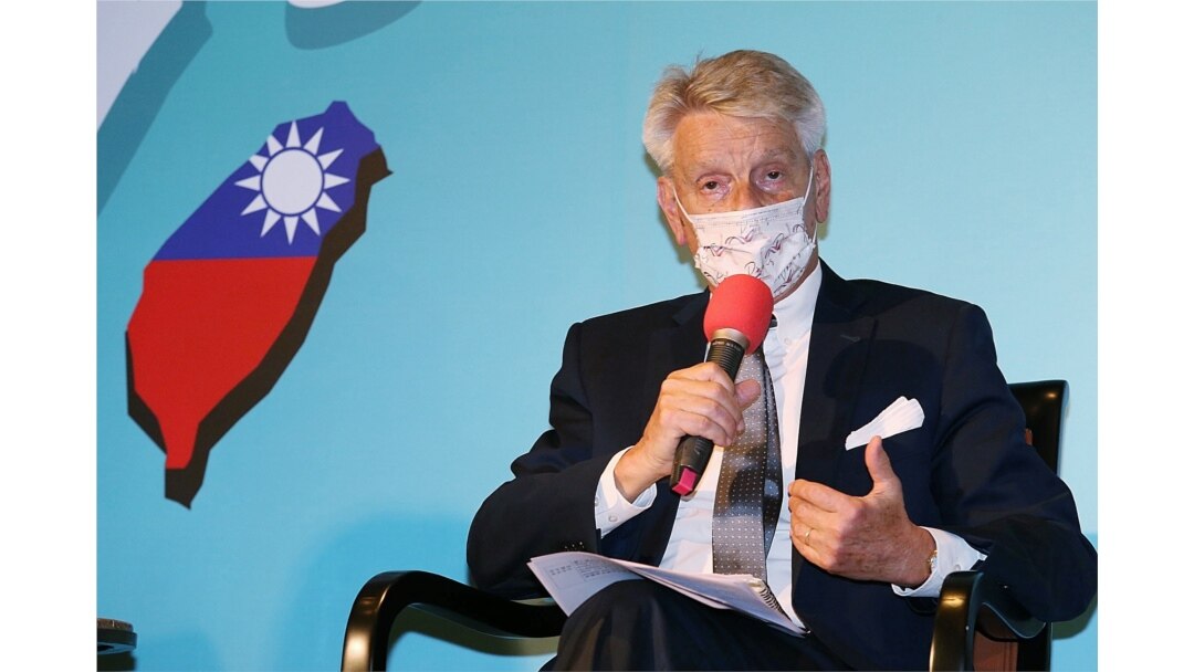 資料照片：法國參議院友台小組主席李察在台北的記者會上講話。 （2021年10月8日）