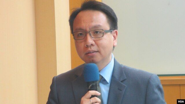 台灣淡江大學國際事務與戰略研究所所長李大中