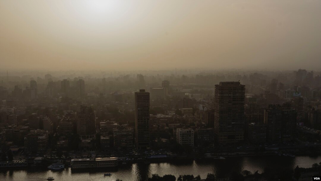 For millennia, the Nile has been the heart of Egypt’s culture and economy. Now, Egyptians fear the Renaissance Dam could bring an environmental disaster. Cairo, Egypt. Feb. 26, 2018. (H. Elrasam/VOA)