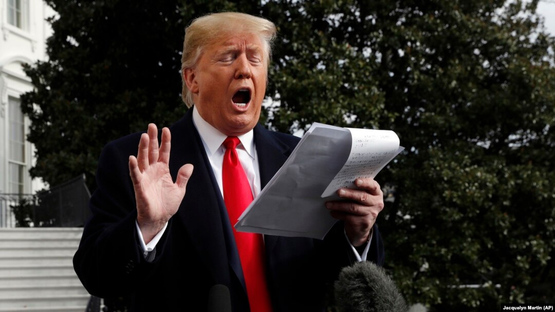 El presidente de EE.UU., Donald Trump, habla con la prensa en la Casa Blanca el 20 de noviembre de 2019.