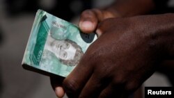 Unas 125 personas han sido arrestadas y 1.133 cuentas bancarias han sido congeladas en los últimos días como parte de la operación que ha sido denominada por las autoridades "manos de papel". 