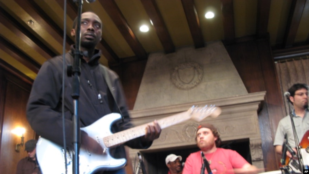 Elikeh leader Togolese Serge Massama Dogo says life is not a paradise in the United States, but that he is still pursuing his musical dreams.