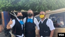 Grupos musicales pasan horas en las calles de Nicaragua, en el intento por conseguir clientes. 
