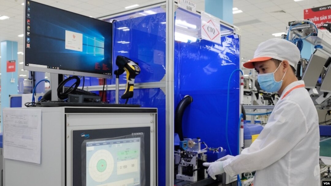Technicians are examining the results of Air Blower testing - a very important step that determines the quality of the ventilator.