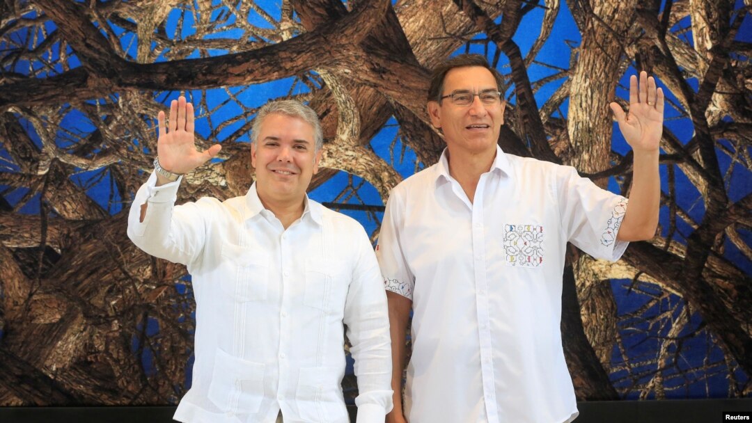 Iván Duque y Martin Vizcarra anunciaron una reunión de países amazónicos para el 6 de septiembre que se llevará a cabo en la región colombiana de Leticia para promover la protección de la selva tropical. Foto: Peruvian Presidency/via REUTERS.