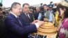 Tojikiston va O'zbekiston xalqi chegaralar ochilishini bayram qildi