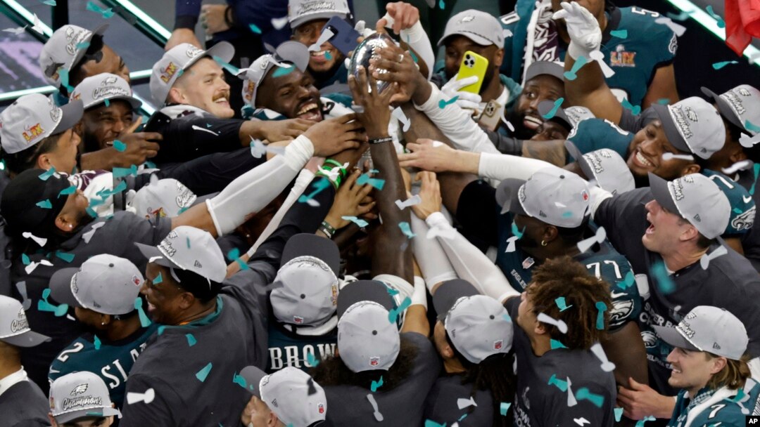 NFL şampiyonu Philadelphia Eagles oldu.