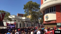 Según la constitución venezolana, el presidente debe presentar su balance o mensaje anual ante la Asamble Nacional, en este caso de mayoría opositora electa en 2015.